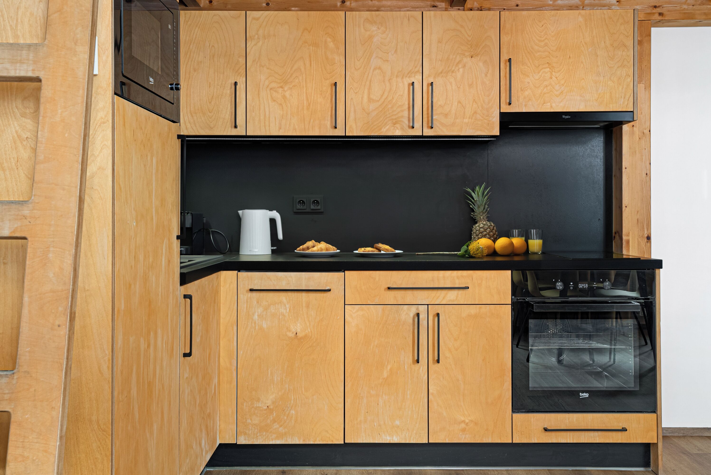 Deluxe Apartment, City View | Private kitchen