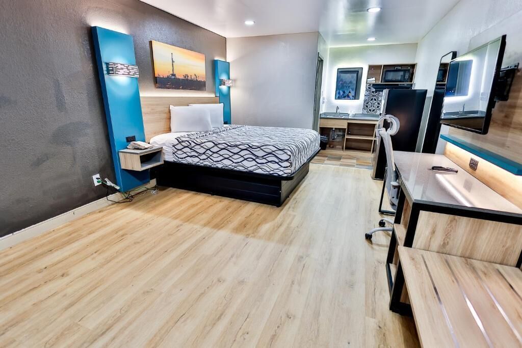 Double Room, 2 Queen Beds, Kitchenette