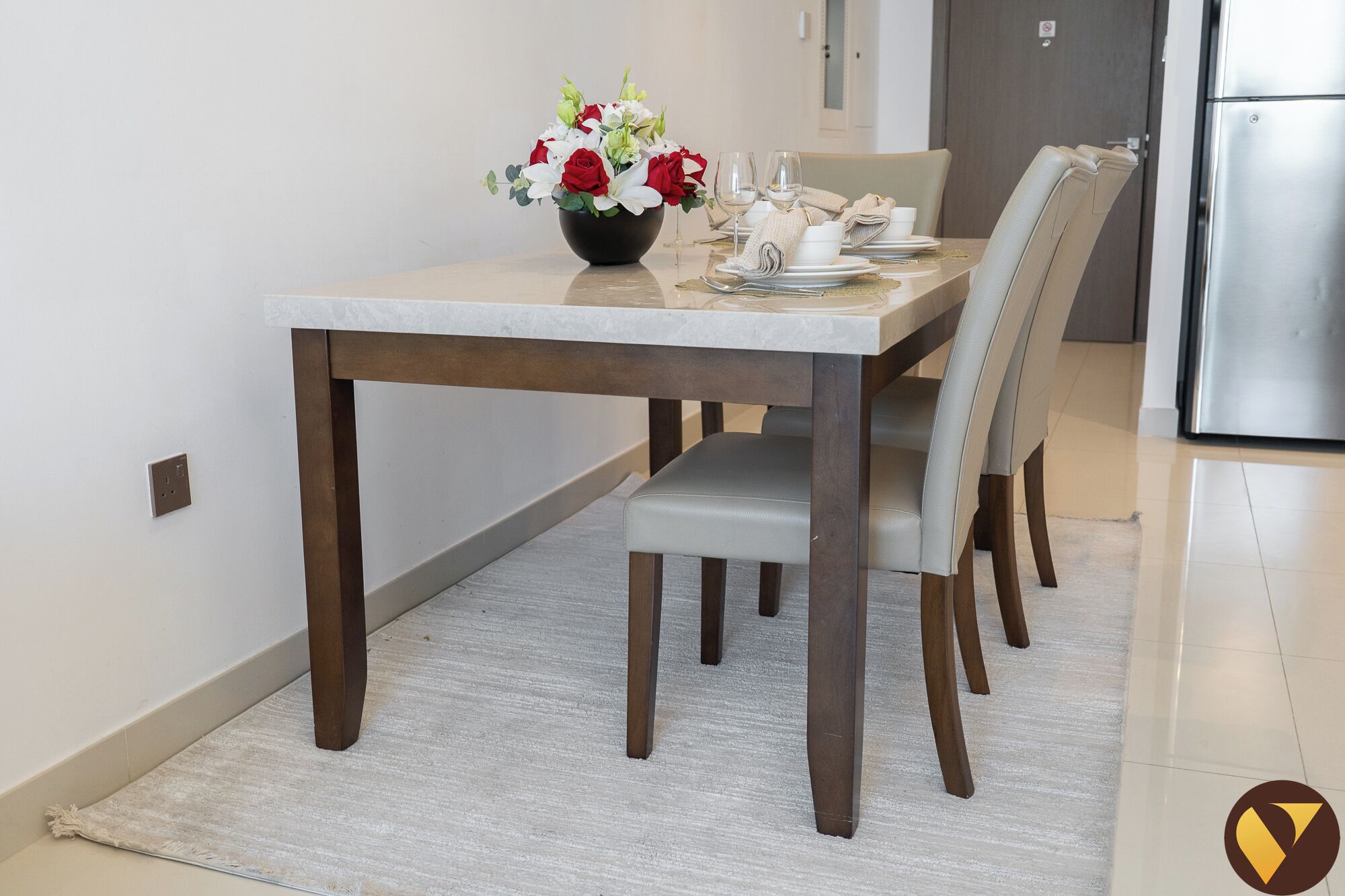 Luxury Studio, Balcony, City View | In-room dining