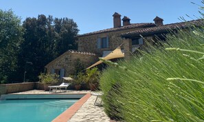 Piscine extérieure