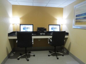 Business center - Best Western Cape Cod Hotel (Hyannis)