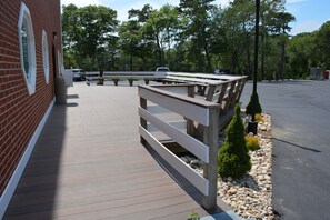 Terrace/patio - Best Western Cape Cod Hotel (Hyannis)