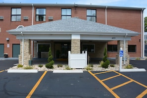Exterior - Best Western Cape Cod Hotel (Hyannis)