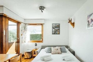 1 bedroom, iron/ironing board - Mountain views and tennis at Megève's gates (Demi-Quartier)