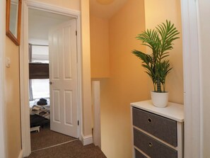 Room - Hill View (Bala)