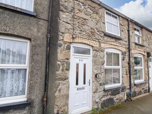 Exterior detail - Hill View (Bala)