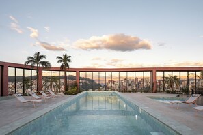 Pool - Top Rentals EpiQ (Quito)