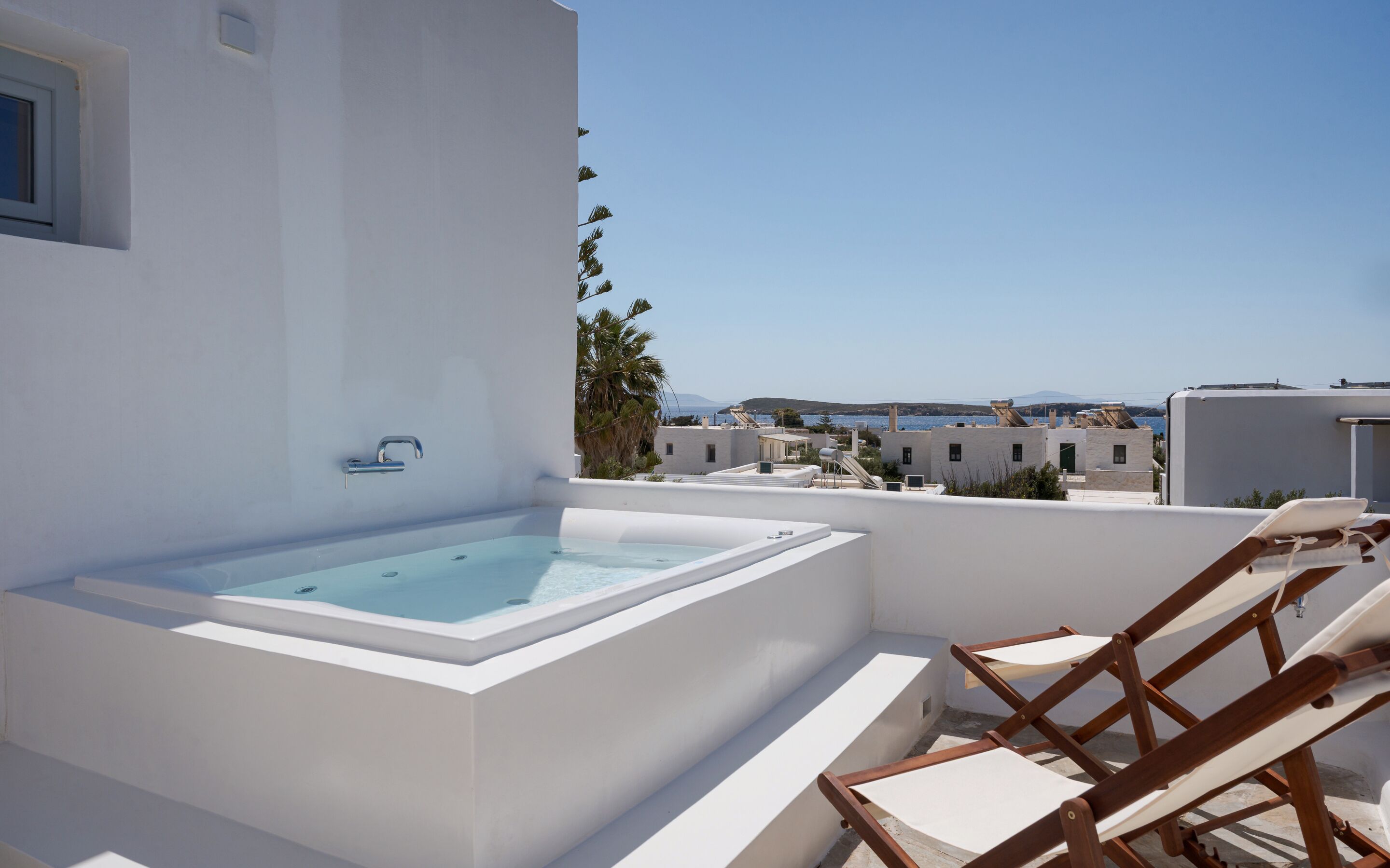 Private spa tub