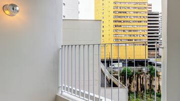 Studio Casal com Varanda | Balcony