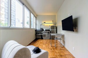 Studio Standard Casal | 私人厨房 | 冰箱、炉灶、电热水壶、厨具/餐具
