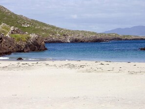 Beach - 4 Bed in Caherdaniel (oc-ii04851) (Caherdaniel)