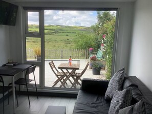 TV - 1 Bed in Portballintrae (oc-ii15774) (Portballintrae)