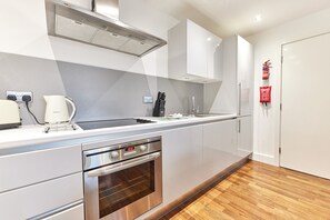 Fridge, microwave, oven, dishwasher - Properties Unique | Willow (Newcastle Upon Tyne)