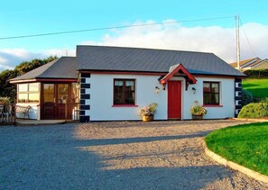 Exterior - 2 Bed in Glengariff (oc-ii03911) (Ardnatrush Beg)
