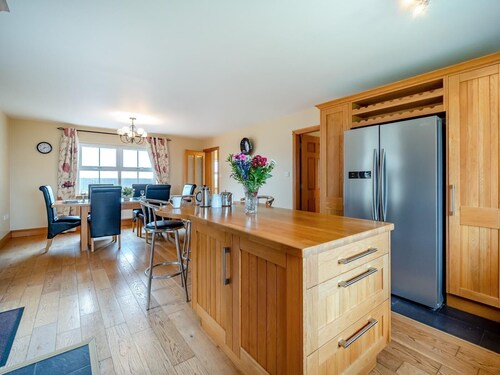 4 Bed in Schull (oc-ii09887)