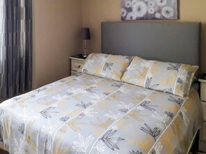 Travel cot, free WiFi, bed sheets - 2 Bed in Castlemaine (oc-ii08066) (Aughills)