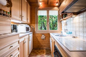 Frigorifero, microonde, forno, lavastoviglie