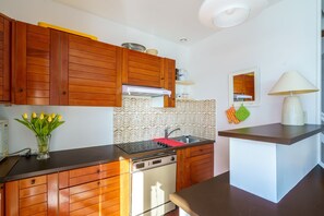 Frigorífic, microones, forn i rentaplats 