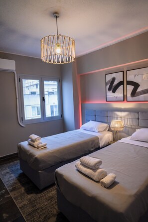 3 chambres, fer et planche à repasser, Wi-Fi, draps fournis