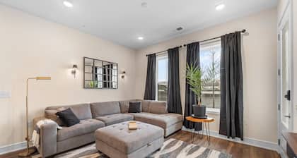 Luxury Furnished Home in Ashburn – Perfect for Relocation and Extended Stays