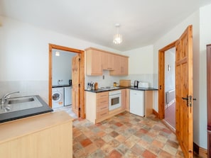Oven, cookware/dishes/utensils