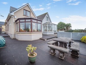 Outdoor dining - 3 Bed in Dingle (oc-ii05995) (Dingle)