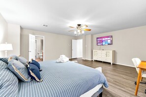 5 habitaciones, tabla de planchar con plancha, internet y ropa de cama