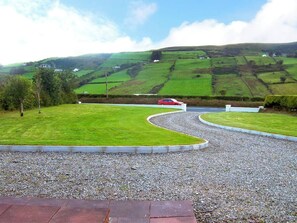 Property grounds - 3 Bed in Moville (oc-ii07029) (Moville)