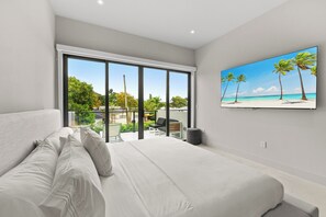 8 slaapkamers, een kluis op de kamer, een strijkplank/strijkijzer