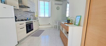 In quiet area, overlooking with sea view, 10 minutes from downtown and the sea