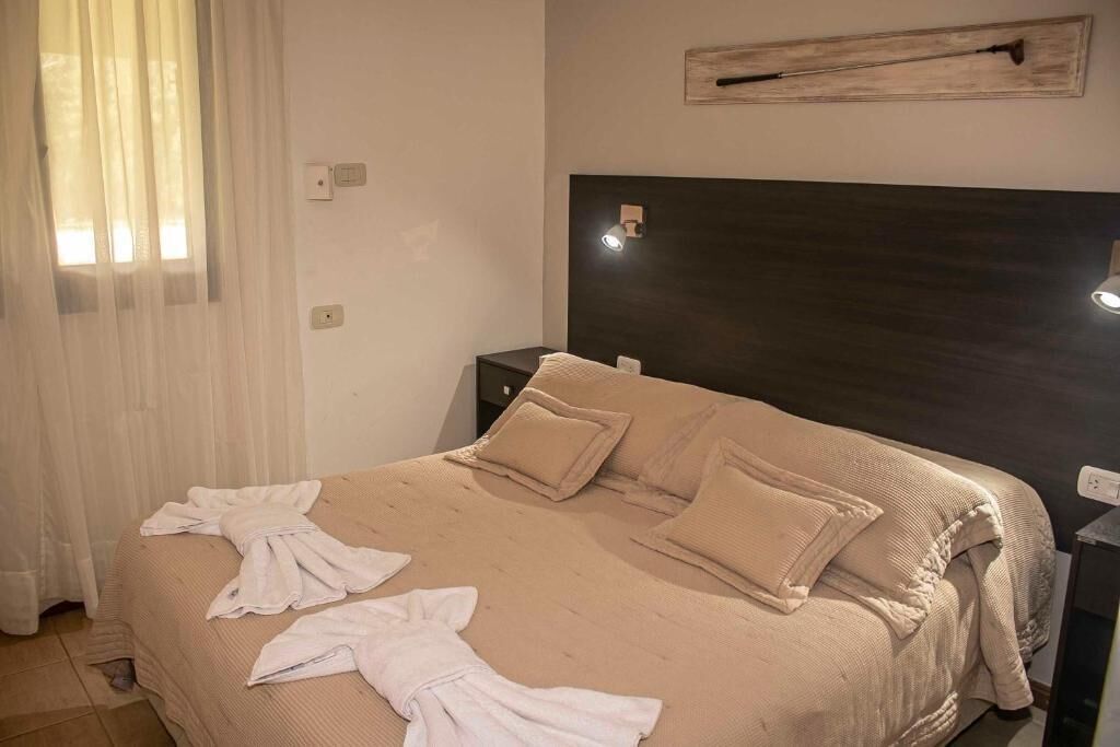 Ph òng Suite tiện nghi đơn giản, ban công, quang cảnh vườn