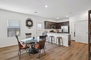 Dining - Cozy Modern Austin Home w/ Huge Backyard (Pflugerville)