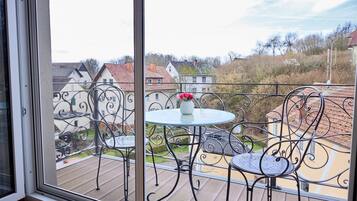 Superior Triple Room | Outdoor dining