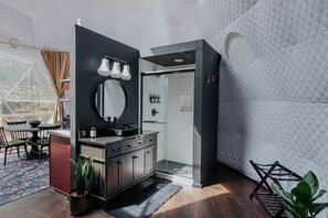 Interior - Glamp Blue Ridge - Dome 5 Lilith (Gilmer County)