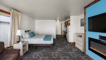 Partial View Suite - Non-Pet | Wi-Fi de cortesia, roupa de cama