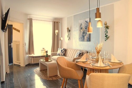 JASTA Homes: Old Town House, Parking, Netflix, 2 Bedroom, fully equipped