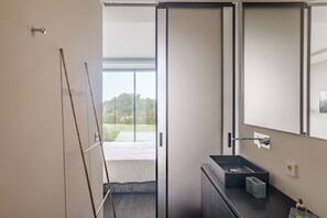5 bedrooms, iron/ironing board, free WiFi, bed sheets - FRGK TTWHYNOT Luxury Contemporary Villa Pool, Ga (Mougins)