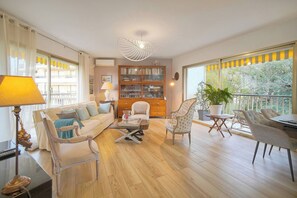 TV - FRGK Prince of Wales garden terrace (Cannes)
