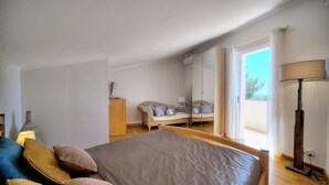Unclassified image, 4 of 59, button - Four-bedroom home in France, Vallauris (Vallauris)