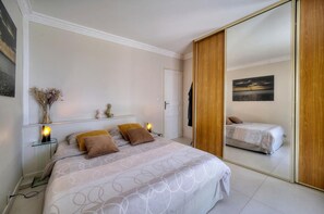 Unclassified image, 5 of 59, button - FRGK Dream Villa with Sea View Overlooking Cap d (Vallauris)