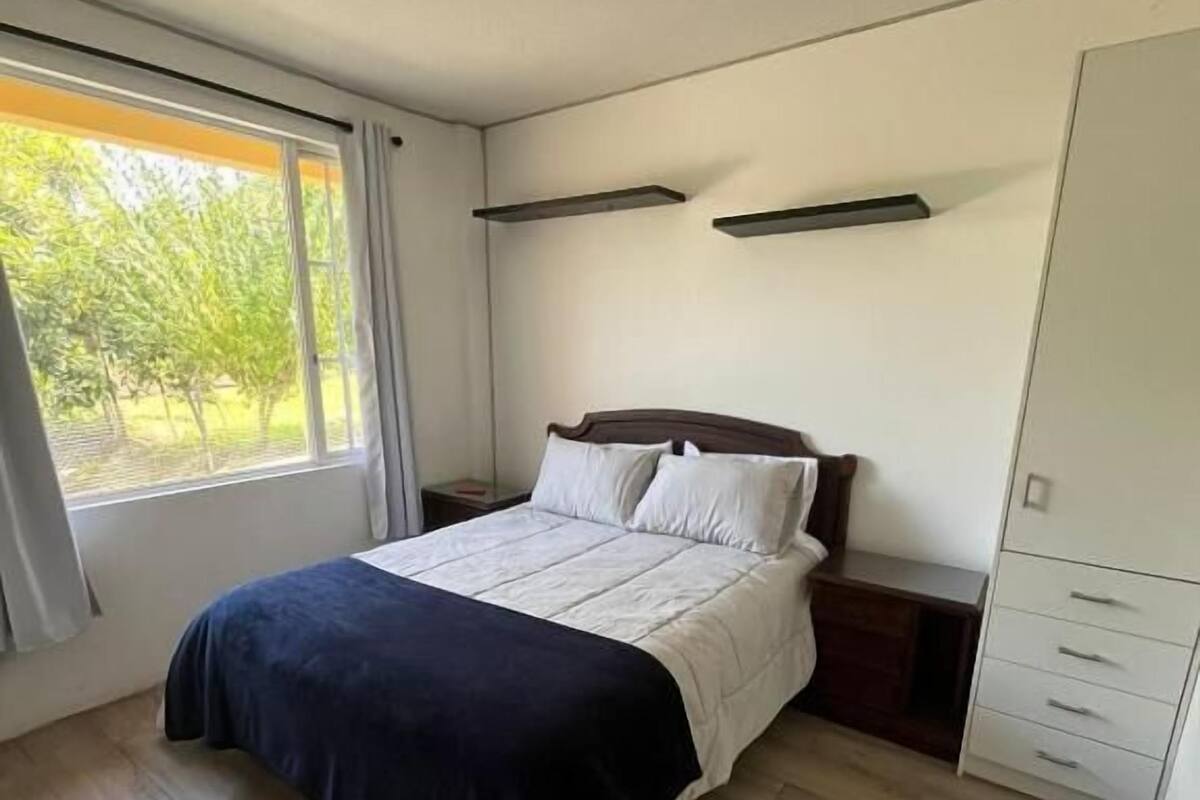 Chambre Double Confort, salle de bains privée, vue jardin