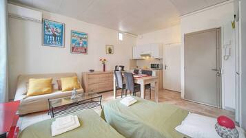 1 bedroom, iron/ironing board, free WiFi, bed sheets