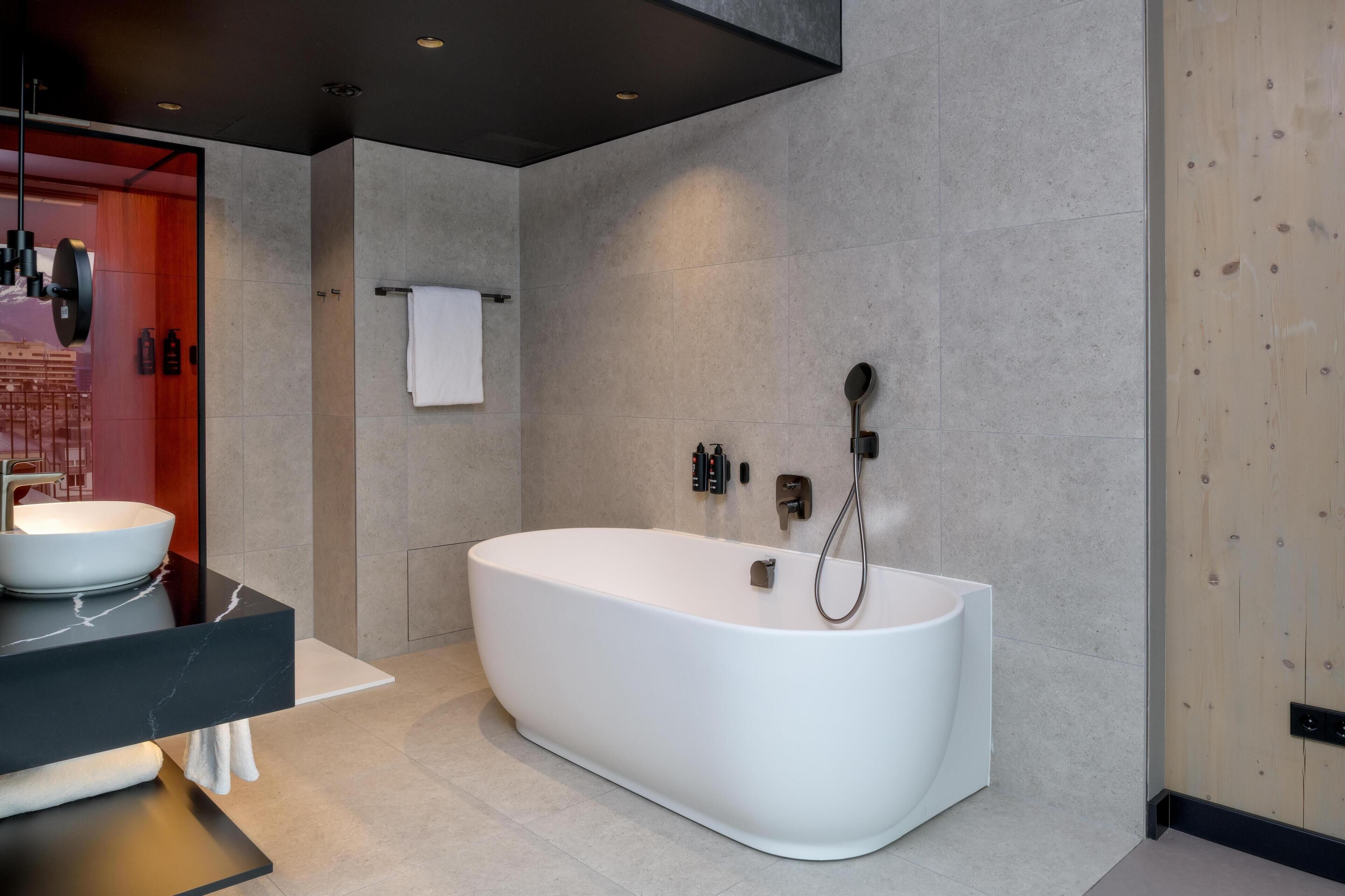Radisson Red Innsbruck Reviews, Deals & Photos 2026 - Expedia.com