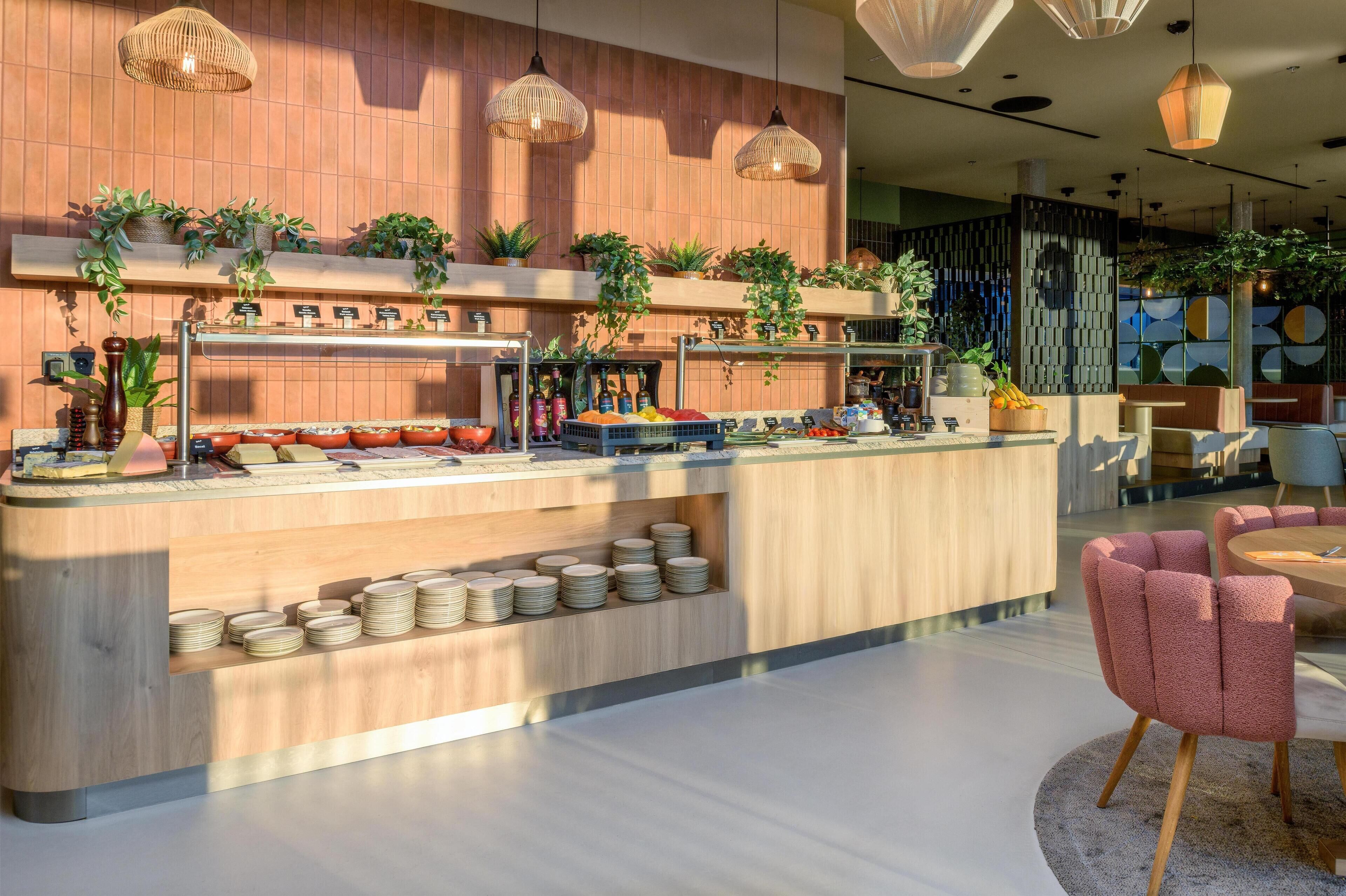 Tägliches Frühstücksbuffet gegen Gebühr