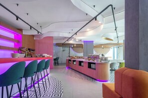 Bar (en el alojamiento)
