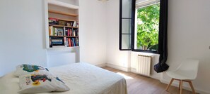 2 bedrooms, iron/ironing board, free WiFi, bed sheets - FRGK Coastal House, Garden Near Beaches & Ultra (Vallauris)