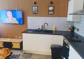 Condo, Non Smoking, Private Bathroom | Private kitchen - Heritage Bank Liverpool near Cavern (Liverpool)