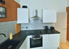 Condo, Non Smoking, Private Bathroom | Private kitchen - Heritage Bank Liverpool near Cavern (Liverpool)