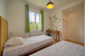 2 bedrooms, iron/ironing board, free WiFi, bed sheets - FRGK Isola Bella Comfortable apartment (Cannes)