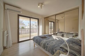 1 bedroom, iron/ironing board, free WiFi, bed sheets - ATHENA (Cannes)